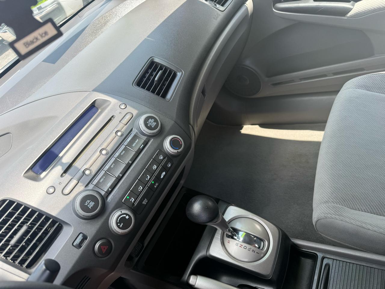 Honda Civic LX Sedan 5-Speed AT 2010