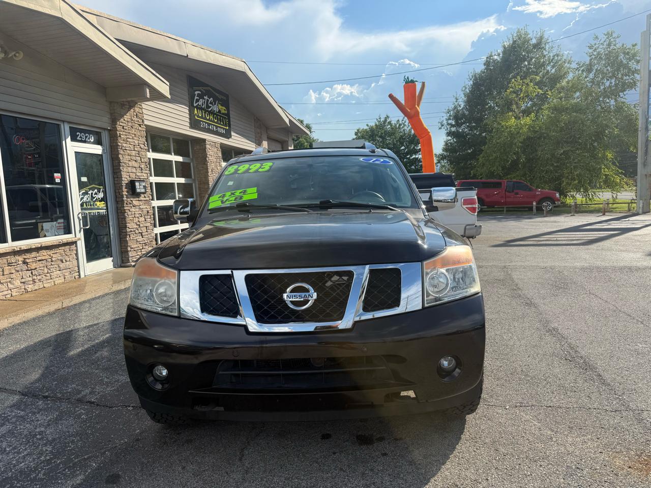 Nissan Armada Platinum 4WD 2012