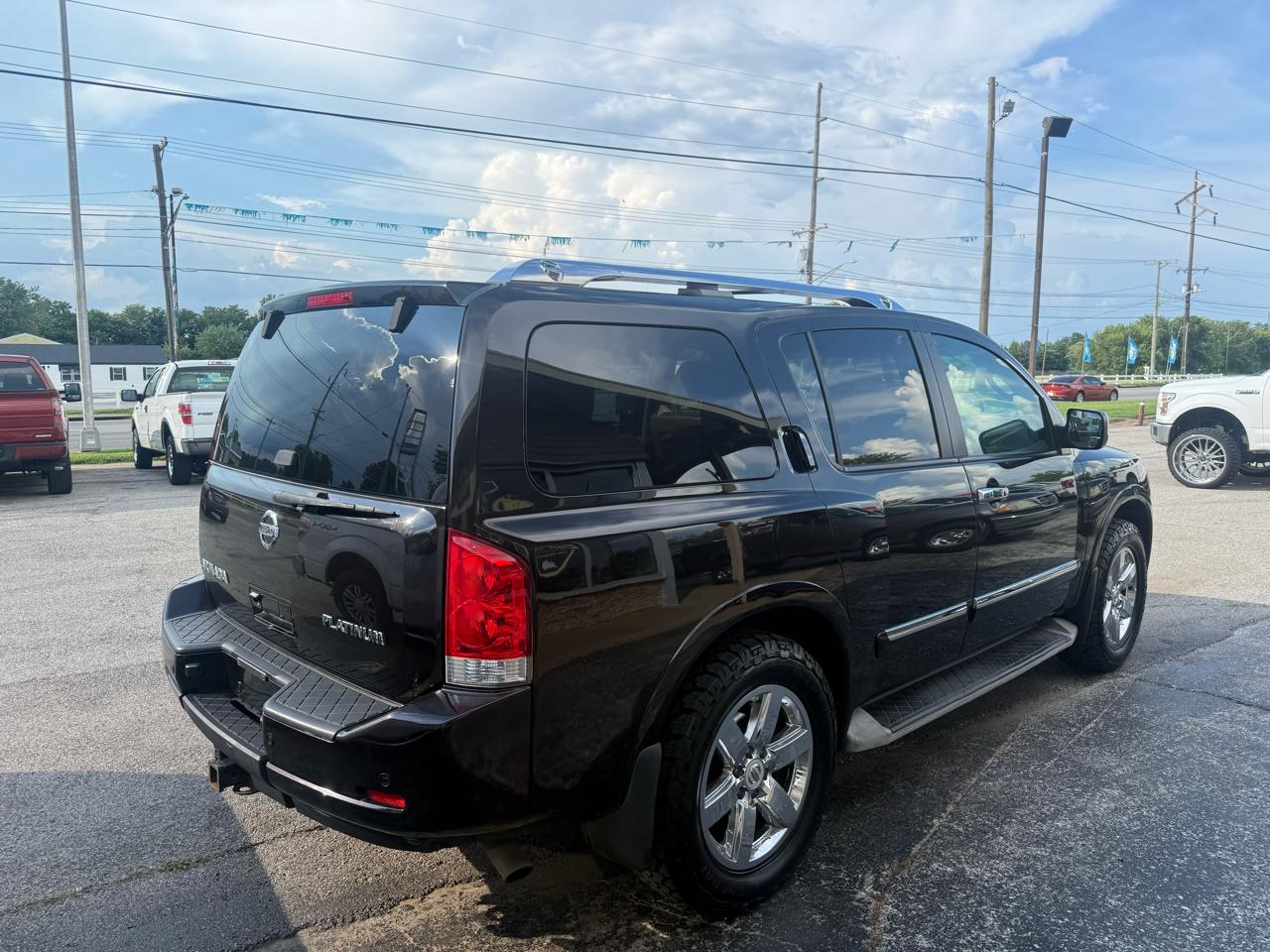 Nissan Armada Platinum 4WD 2012