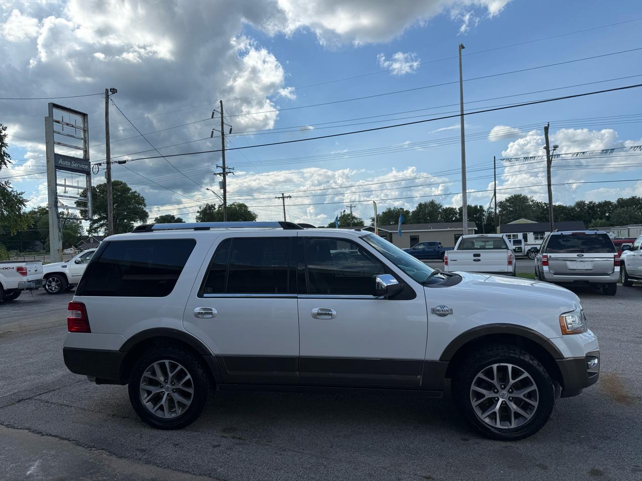 Ford Expedition XLT 4WD 2015