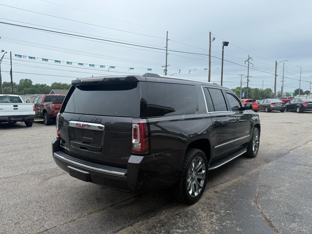 GMC Yukon XL Denali 4WD 2016