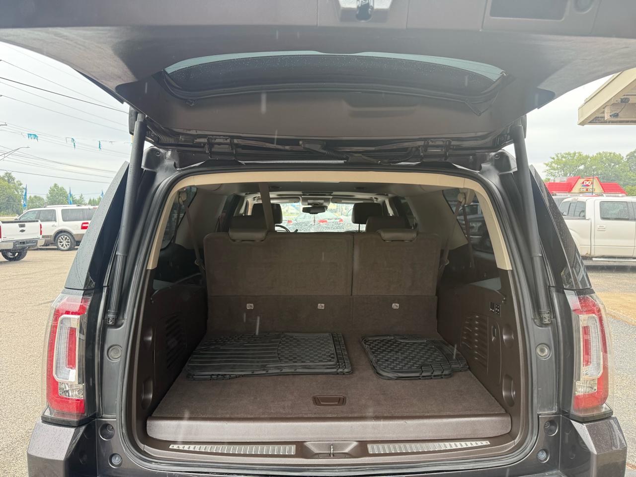 GMC Yukon XL Denali 4WD 2016