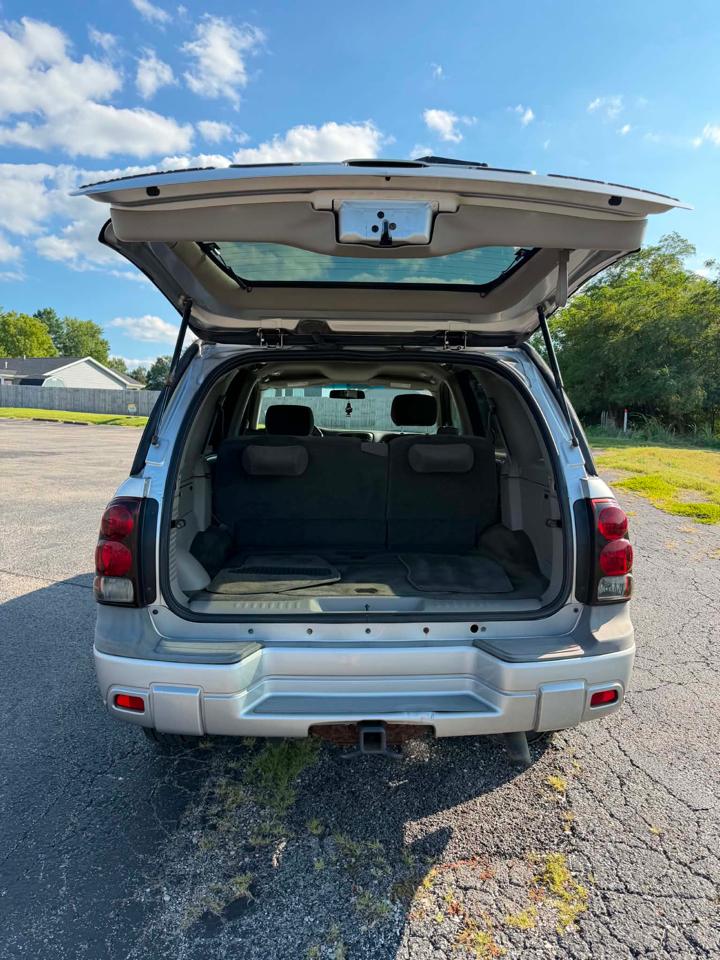 Chevrolet TrailBlazer LS 4WD 2004