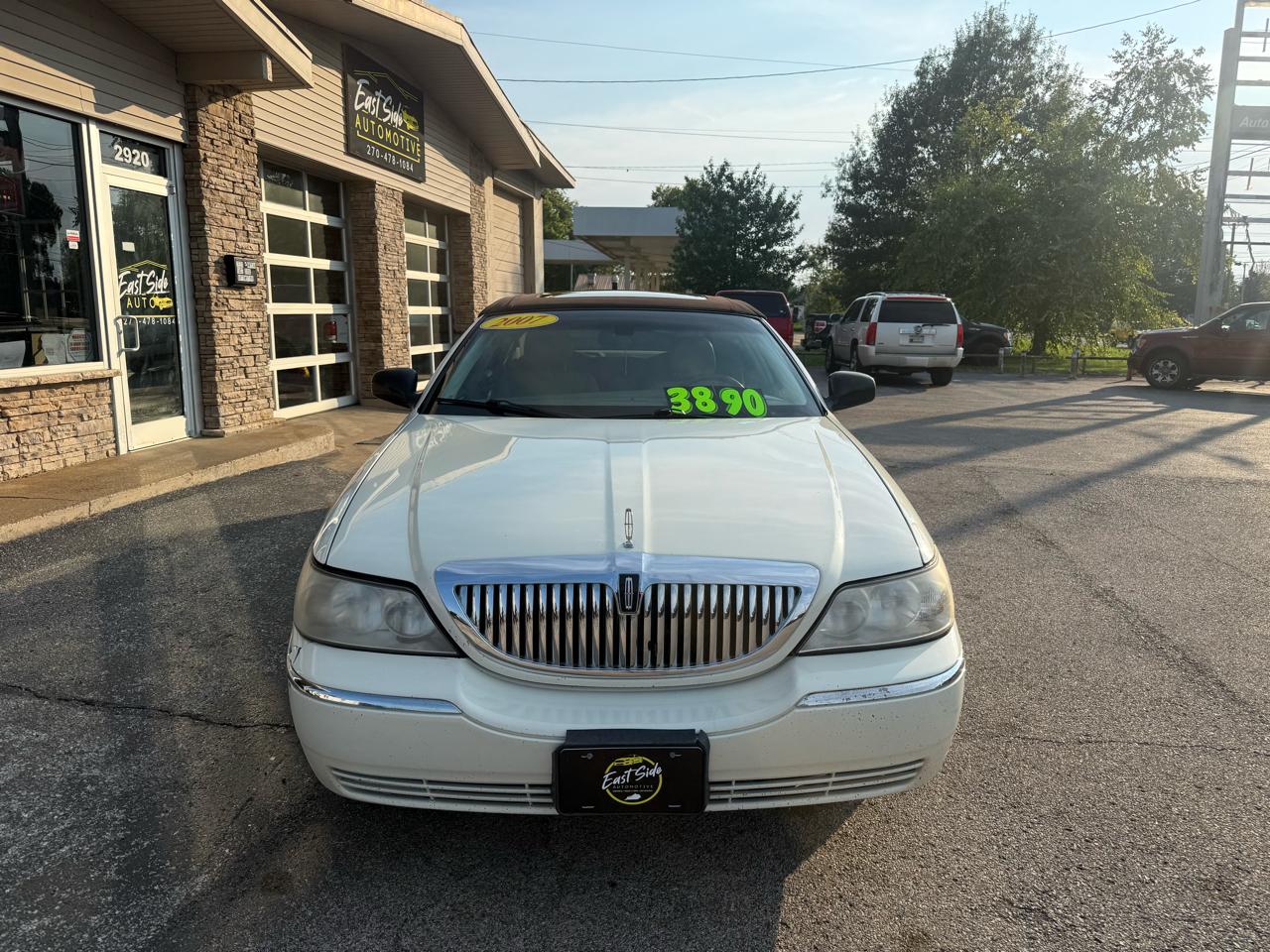 Lincoln Town Car Signature Limited 2007
