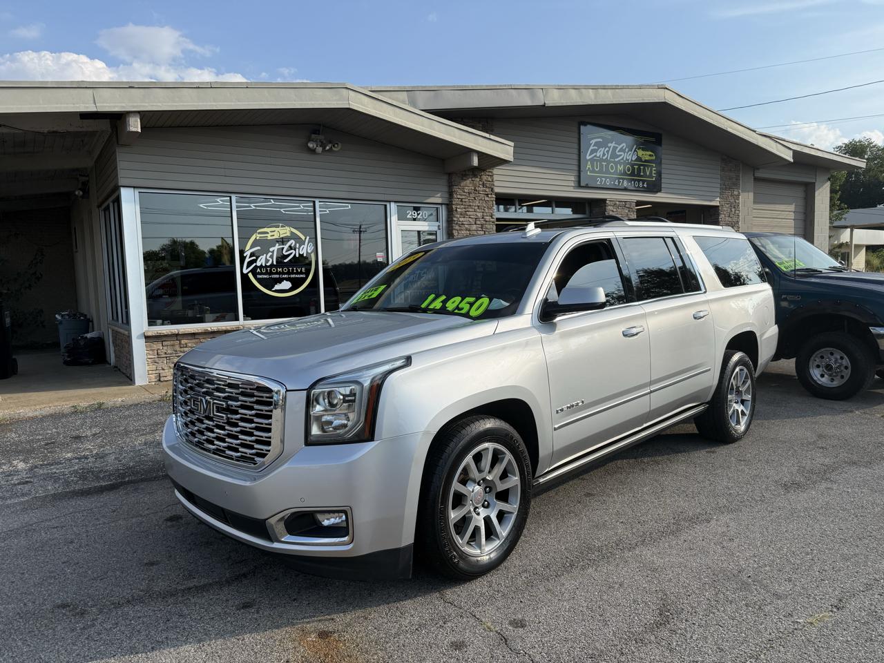 GMC Yukon XL Denali 4WD 2019
