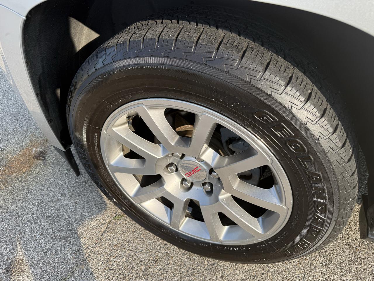 GMC Yukon XL Denali 4WD 2019