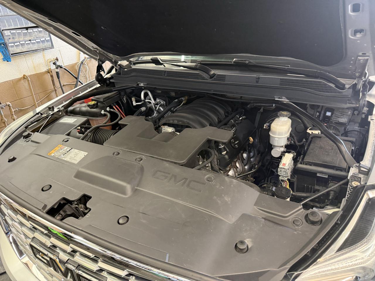 GMC Yukon XL Denali 4WD 2019