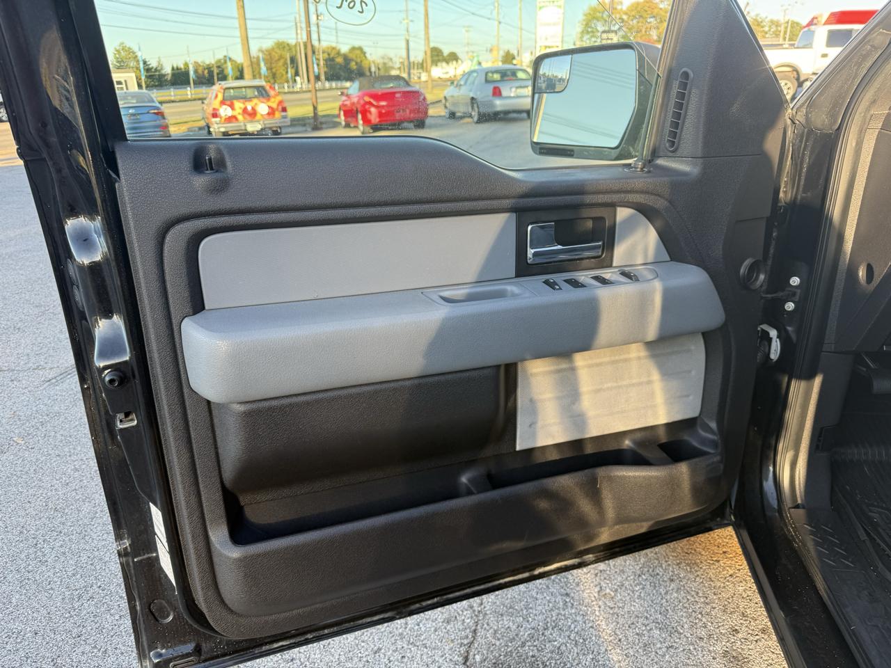 Ford F-150 XLT 2WD 2012