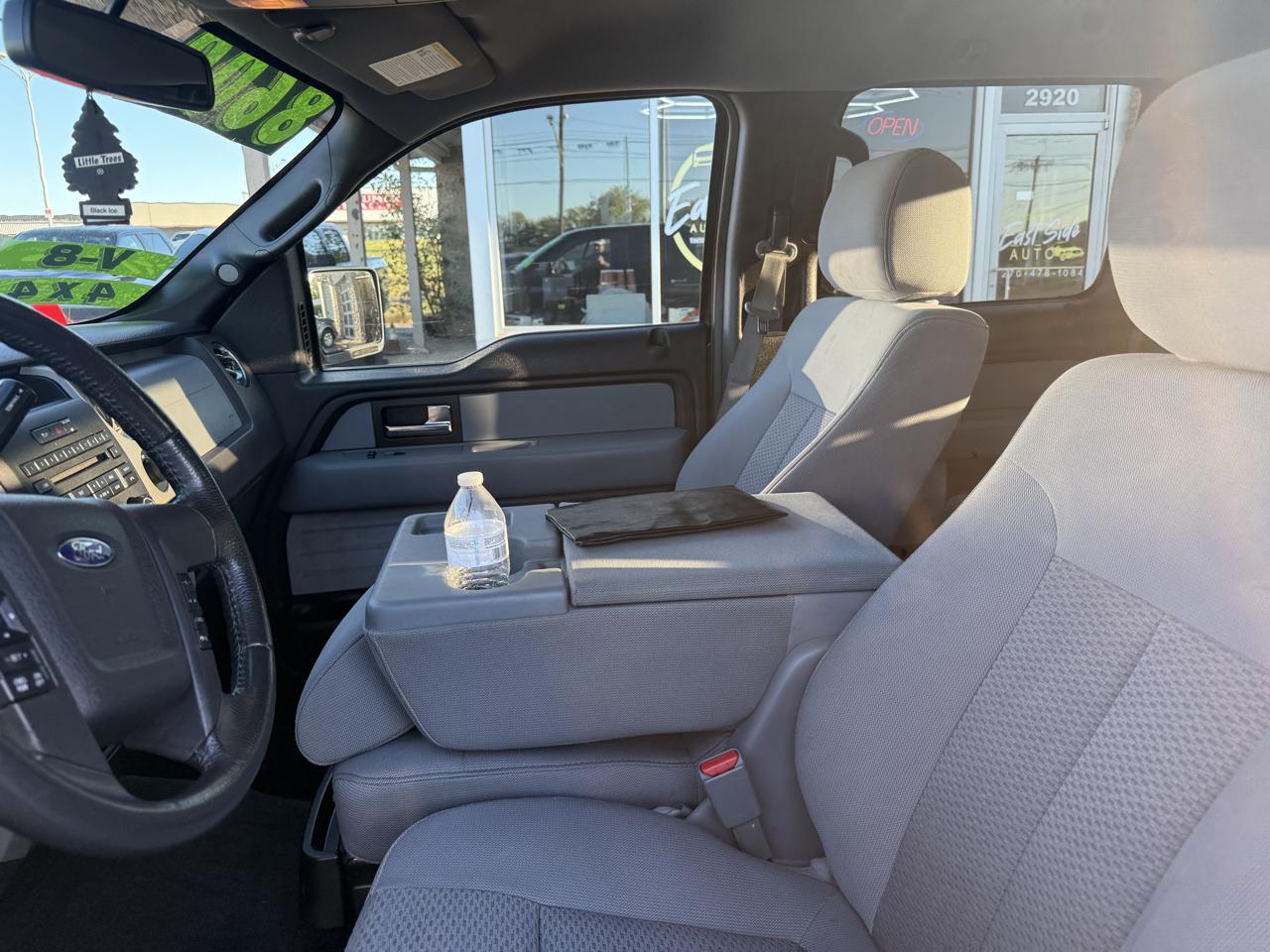 Ford F-150 XLT 2WD 2012
