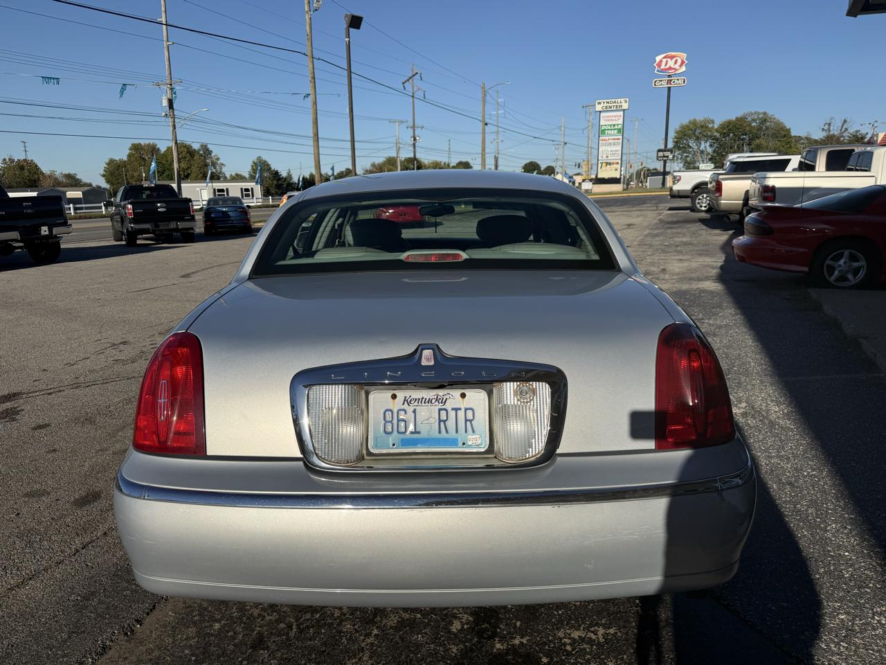 Lincoln Town Car Signature 2002