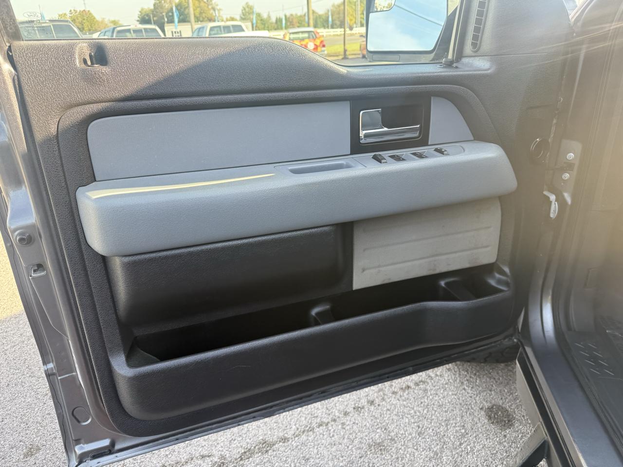 Ford F-150 XLT 4WD 2012