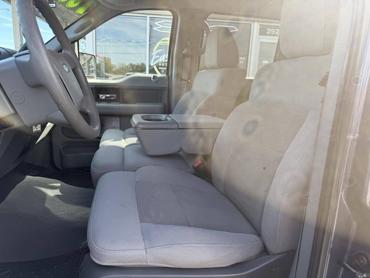 Ford F-150 4WD SuperCrew 145" XLT 2004