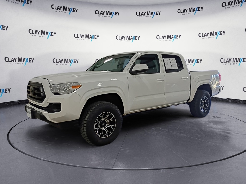 2021 Toyota Tacoma SR's photo