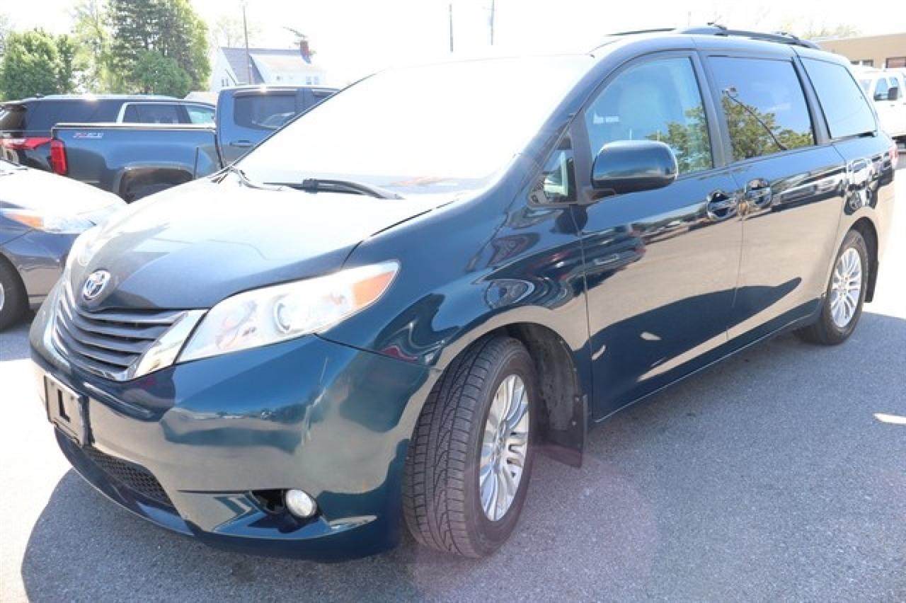 Toyota Sienna  2011