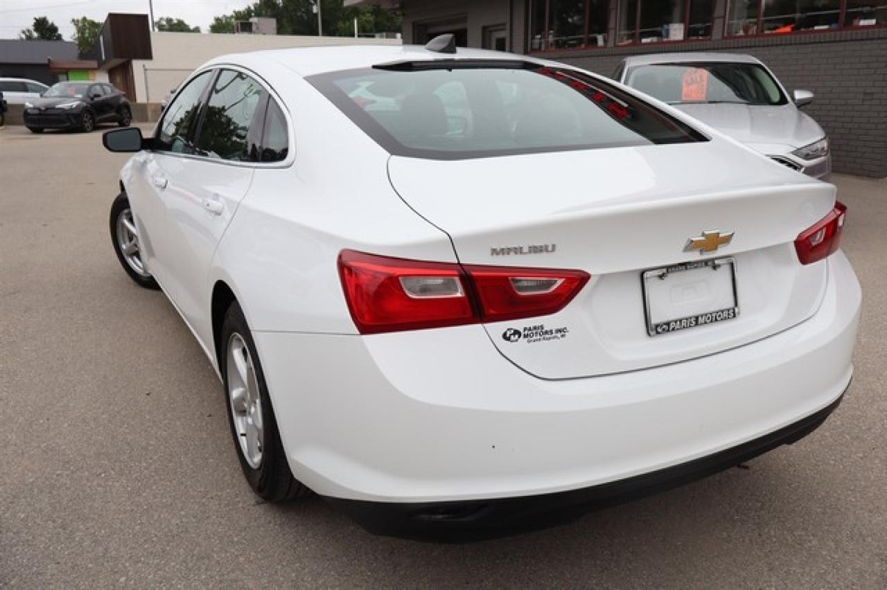 Chevrolet Malibu  2017