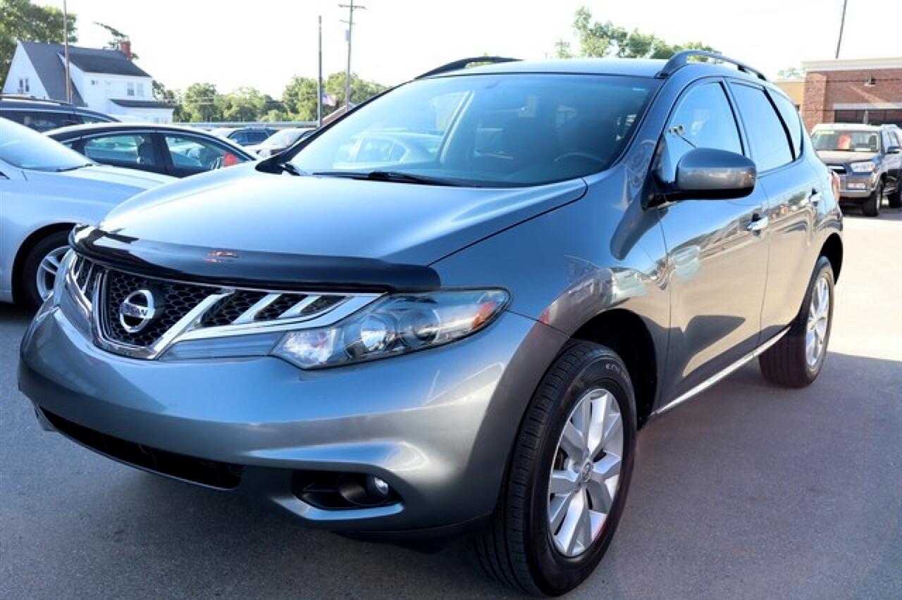 2014 Nissan Murano SV photo 2