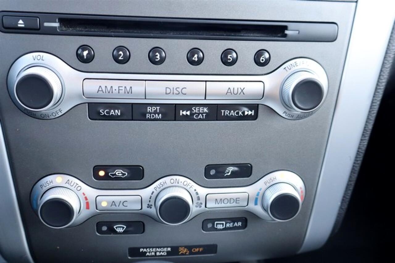 2014 Nissan Murano SV photo 17