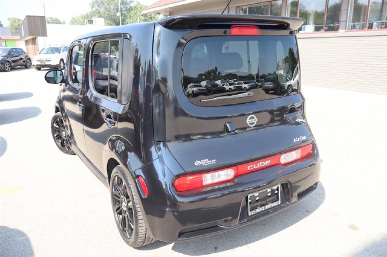 Nissan Cube  2010