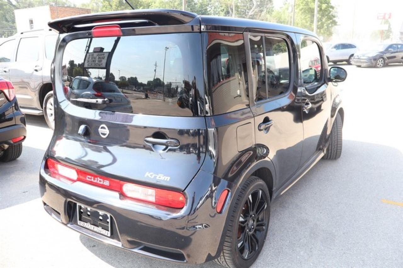 Nissan Cube  2010
