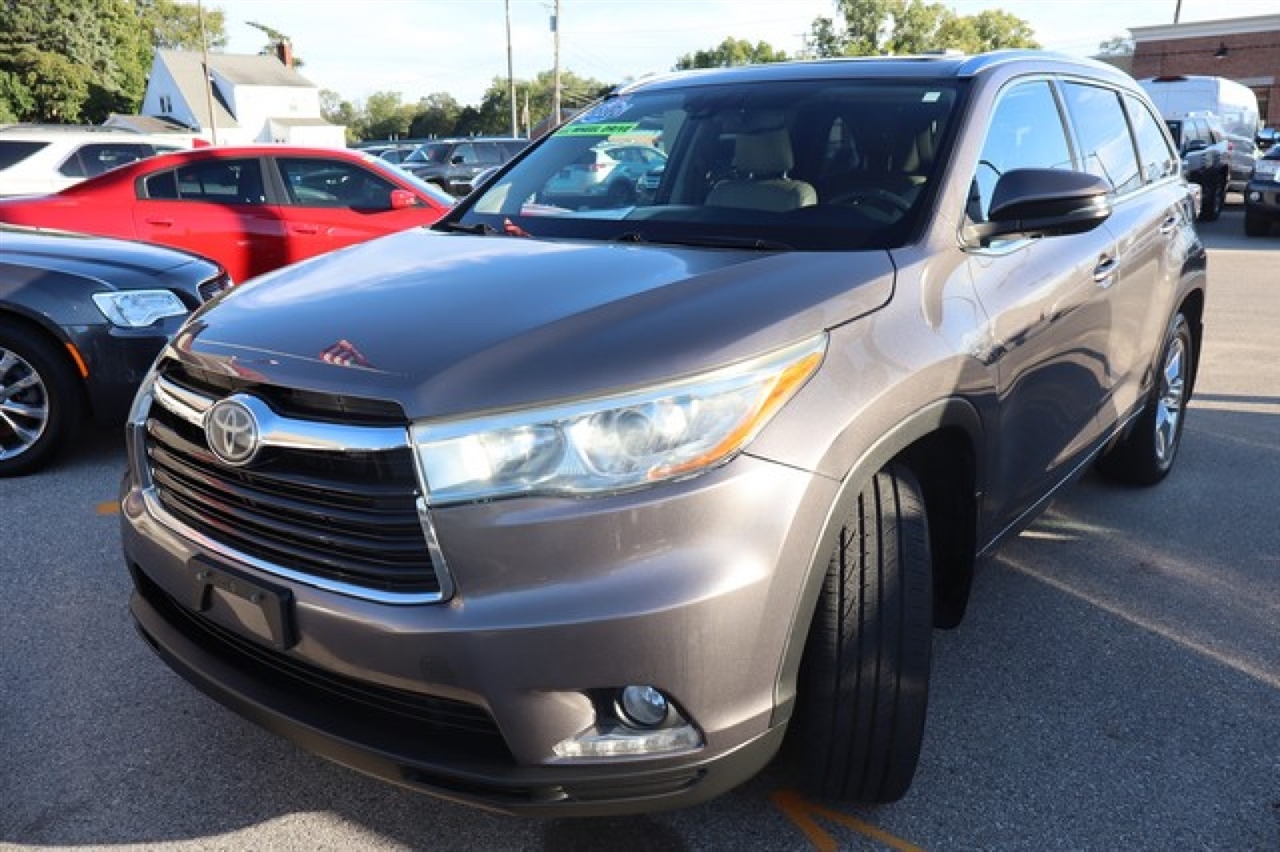 2016 Toyota Highlander Limited photo 2