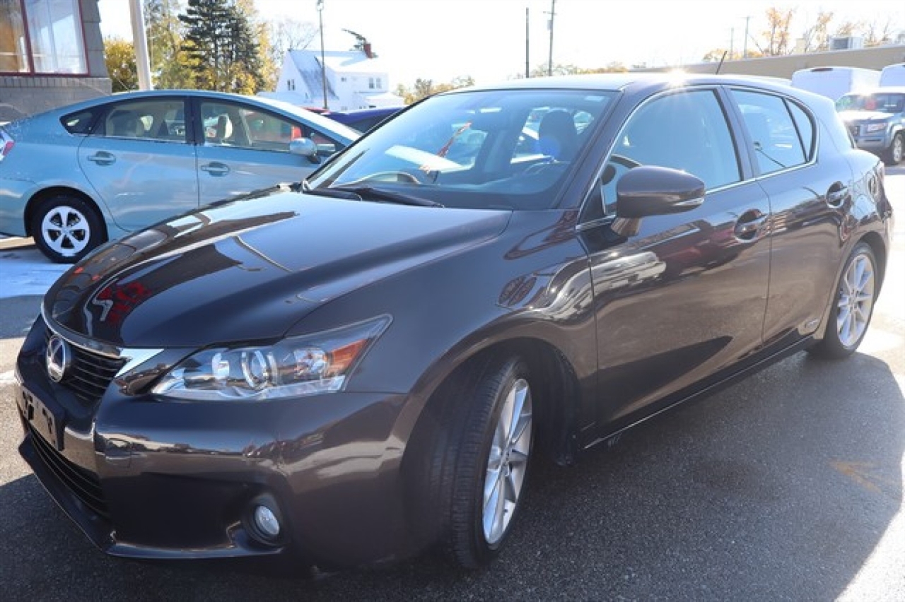 Lexus CT 200h  2012