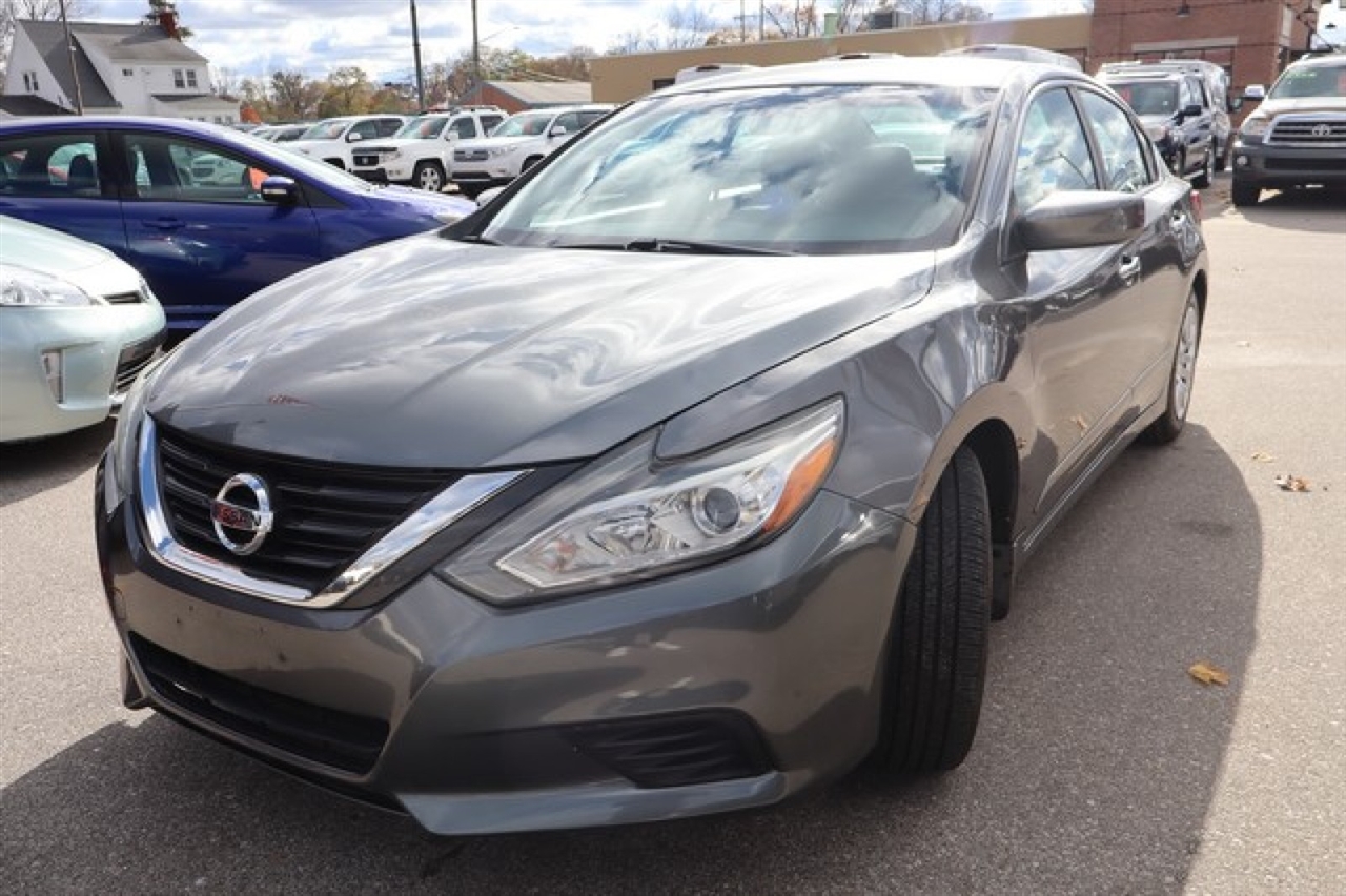 2016 Nissan Altima 2.5 photo 3