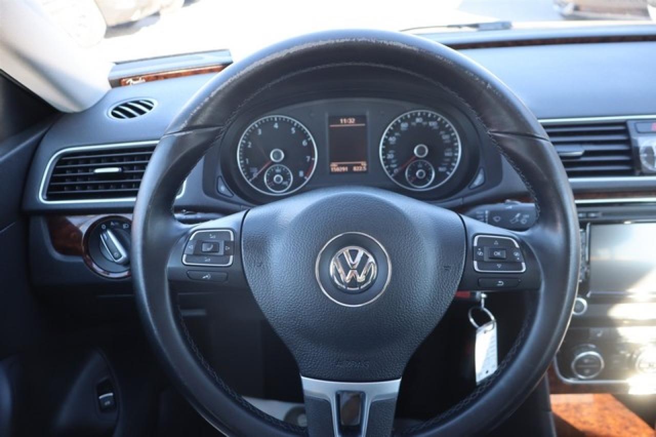 Volkswagen Passat  2012
