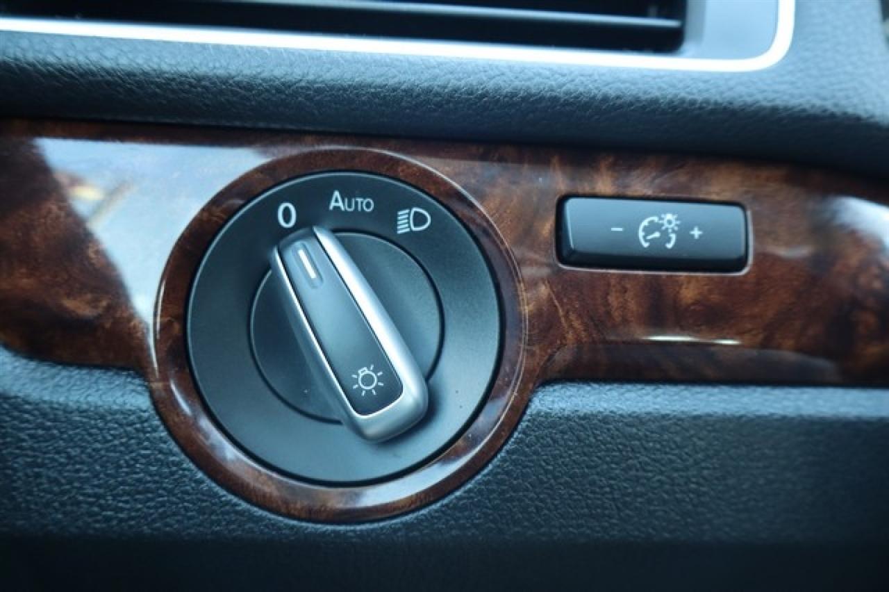 Volkswagen Passat  2012