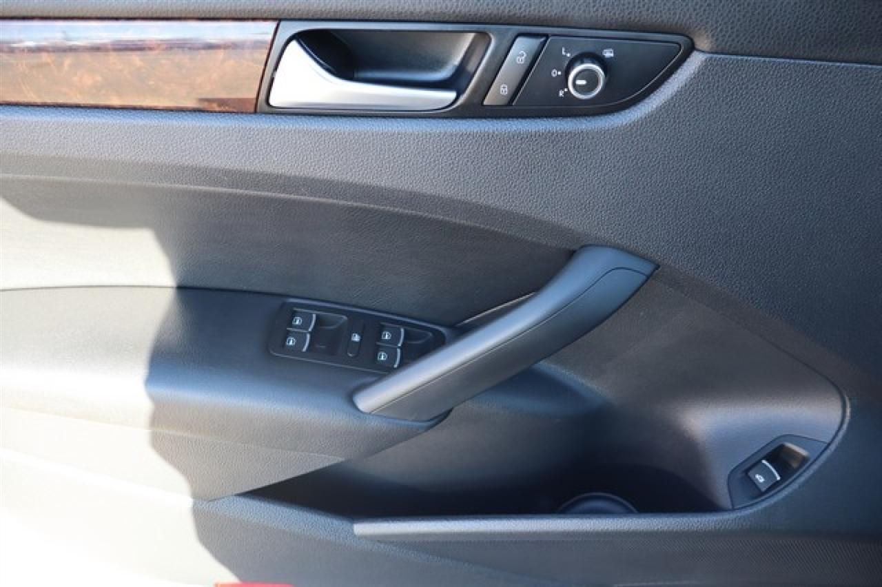 Volkswagen Passat  2012