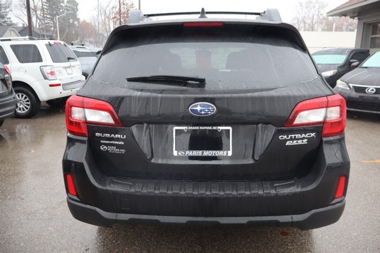 2016 Subaru Outback 2.5i Limited photo 4