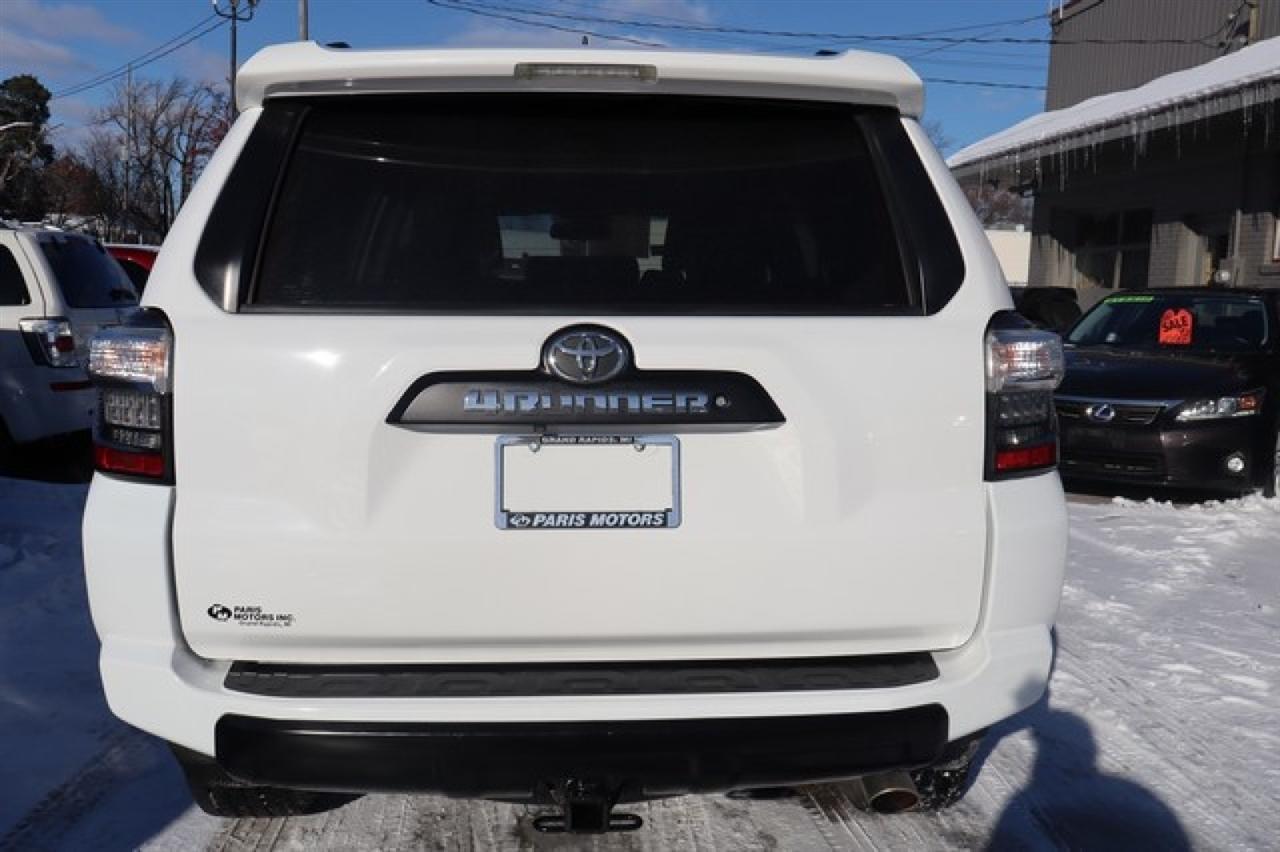 Toyota 4Runner  2016