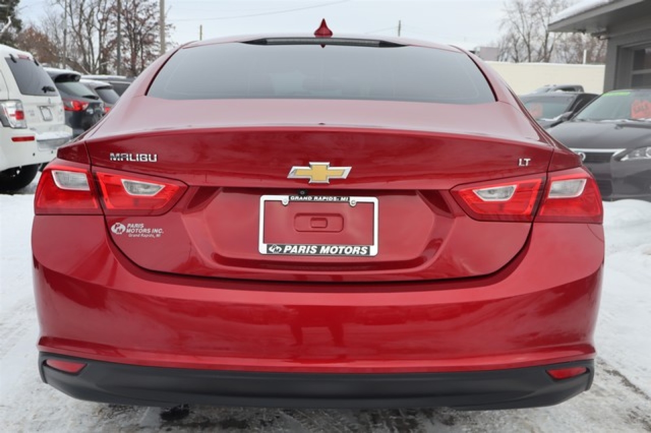 Chevrolet Malibu  2016