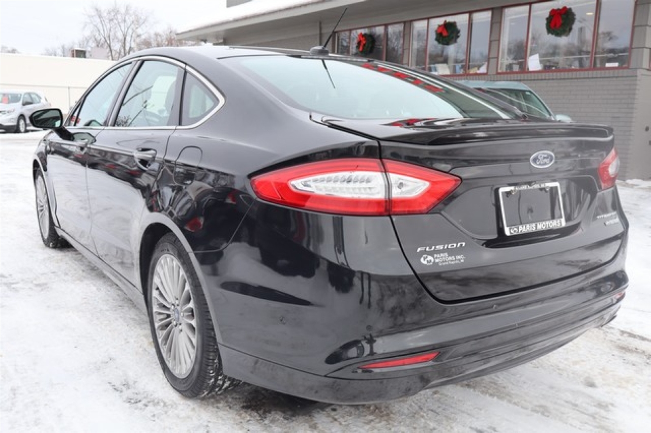 Ford Fusion Hybrid  2013