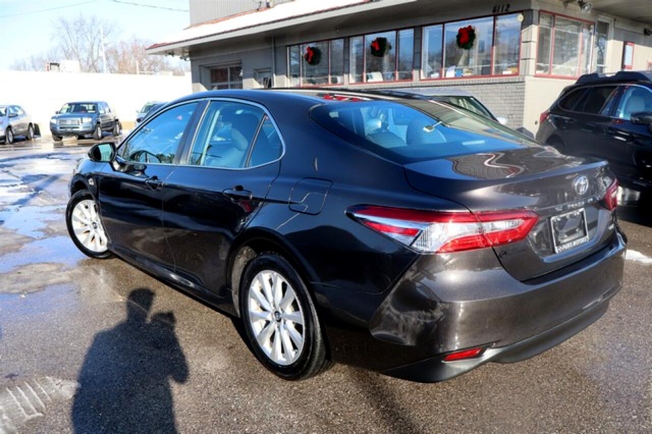 Toyota Camry  2018