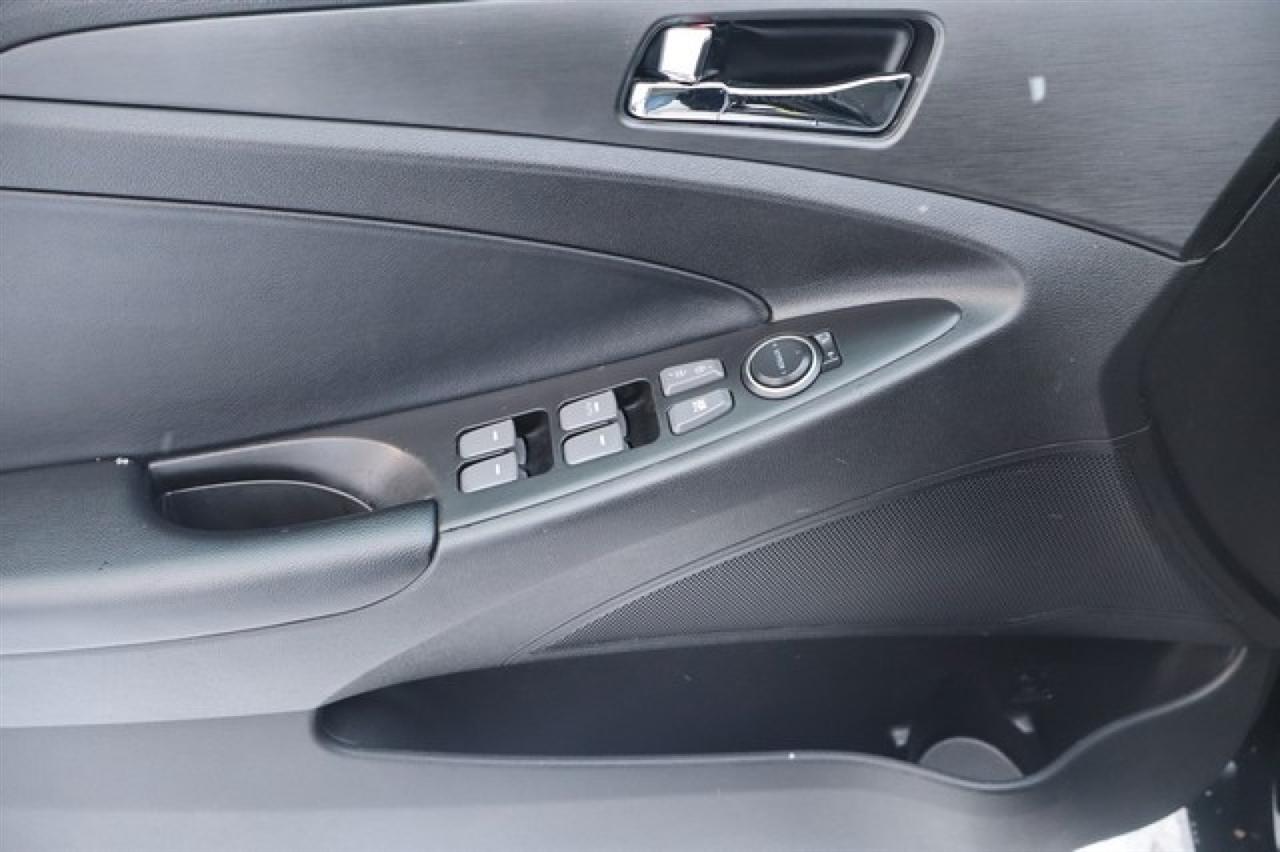 Hyundai Sonata  2012