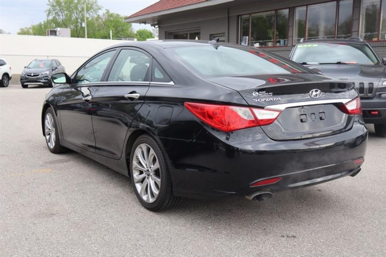Hyundai Sonata  2012