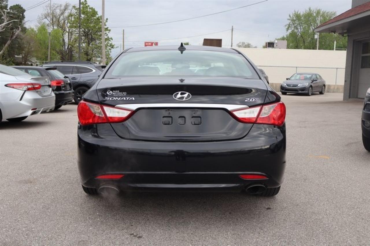 Hyundai Sonata  2012