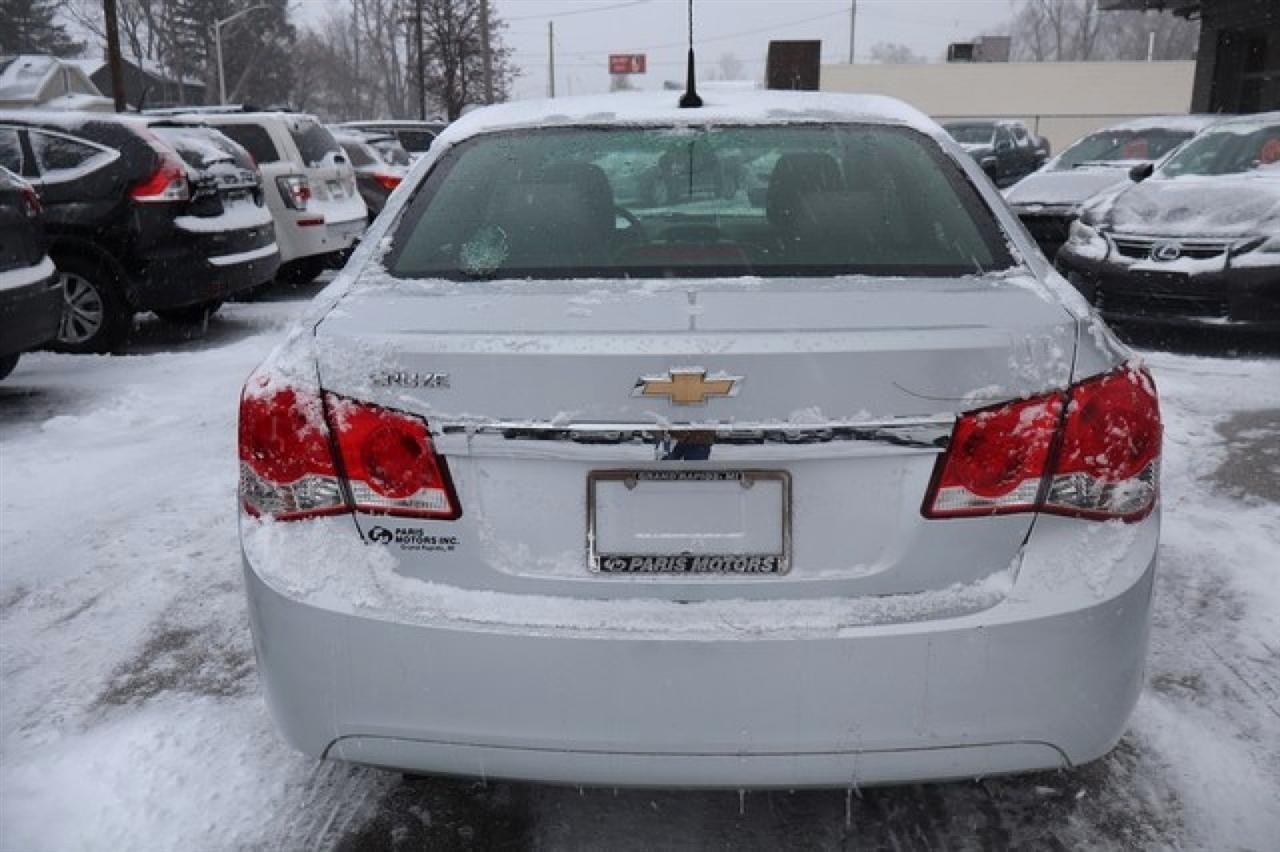 Chevrolet Cruze  2012