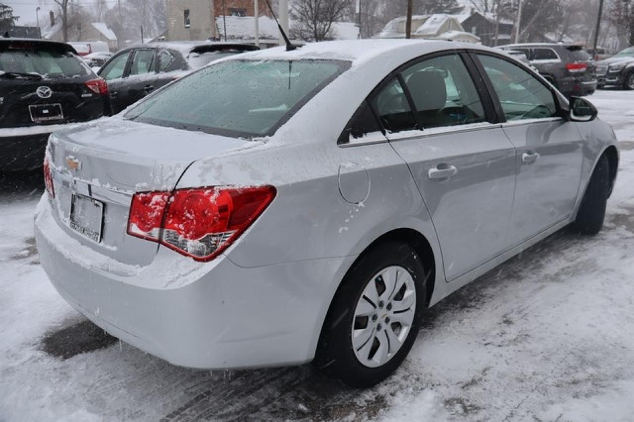 Chevrolet Cruze  2012
