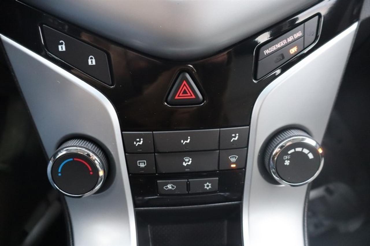 Chevrolet Cruze  2012