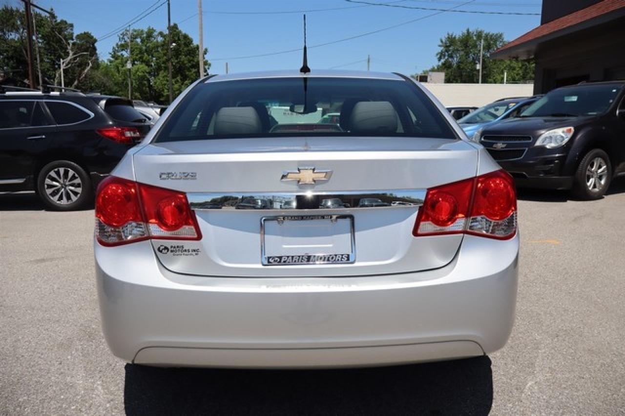 Chevrolet Cruze  2012
