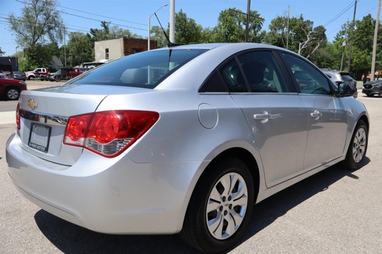 Chevrolet Cruze  2012