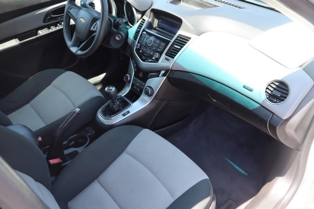 Chevrolet Cruze  2012