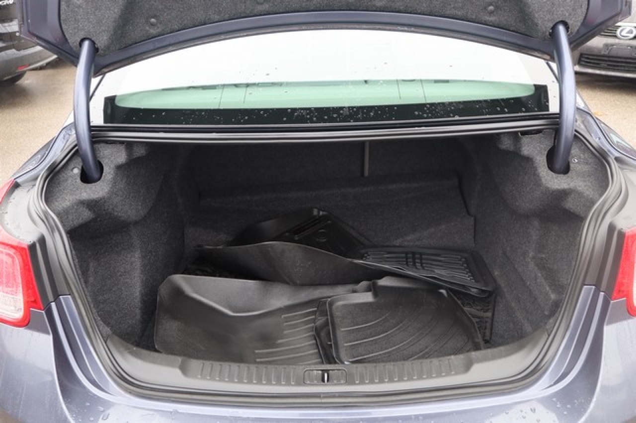 Chevrolet Malibu  2013