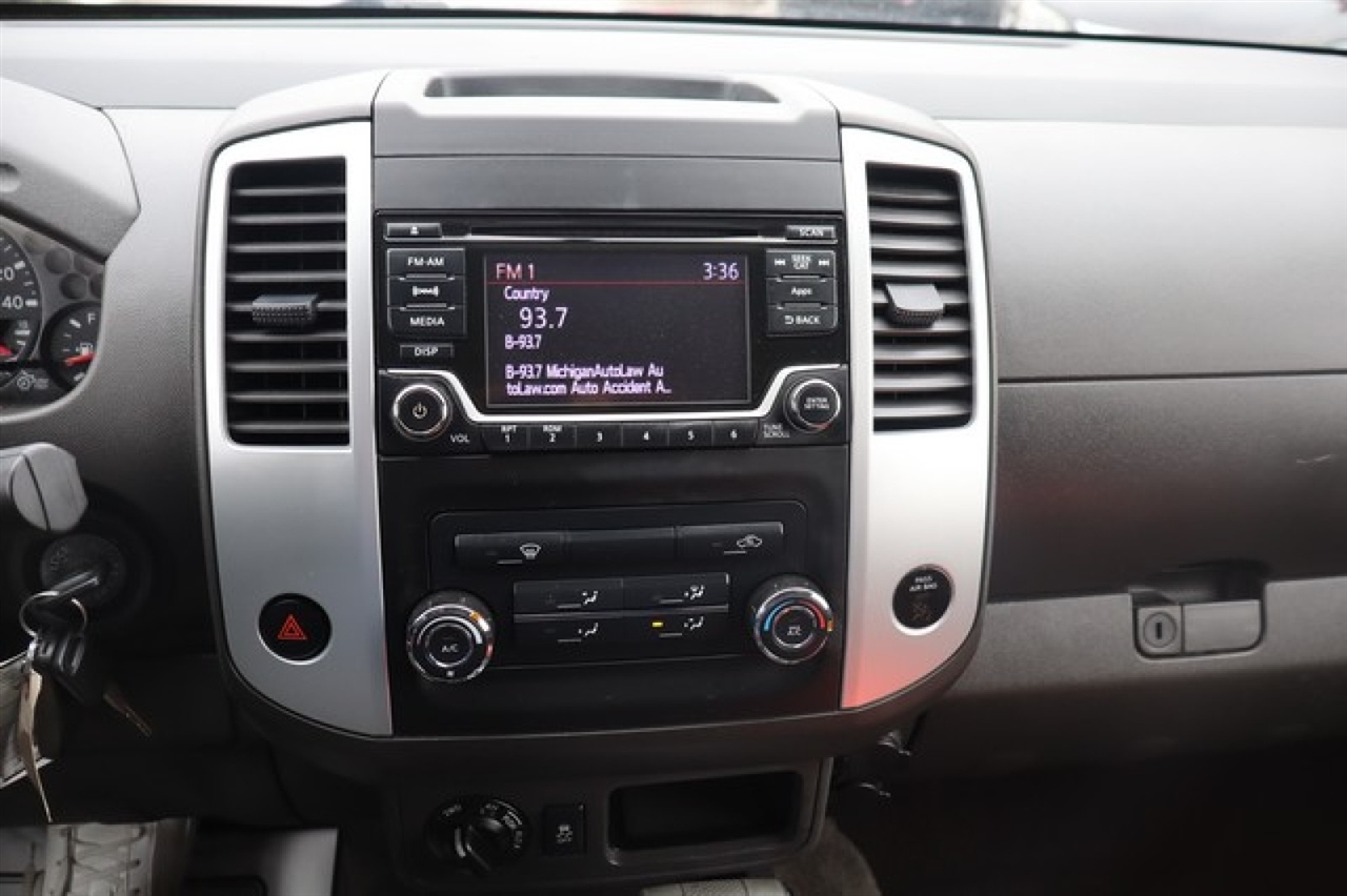 Nissan Frontier  2015