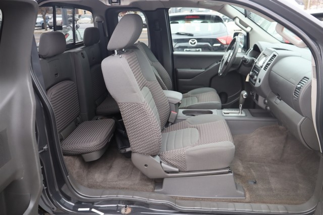 Nissan Frontier  2015