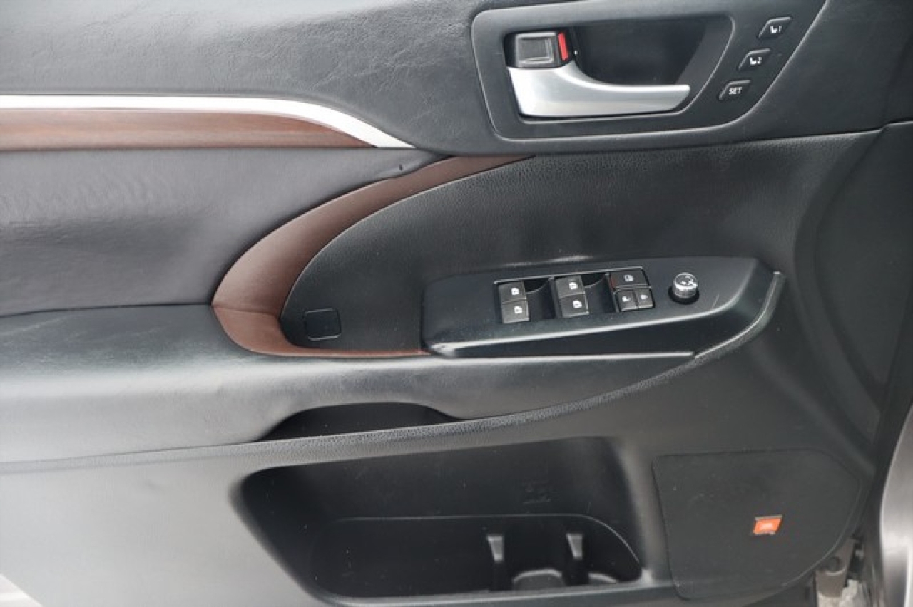 Toyota Highlander  2016