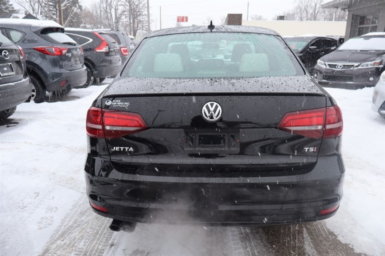 Volkswagen Jetta  2016