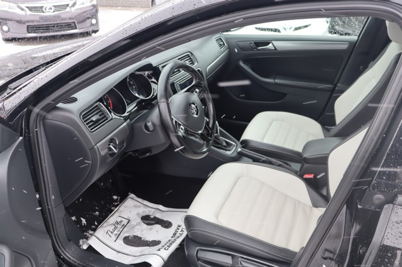 Volkswagen Jetta  2016