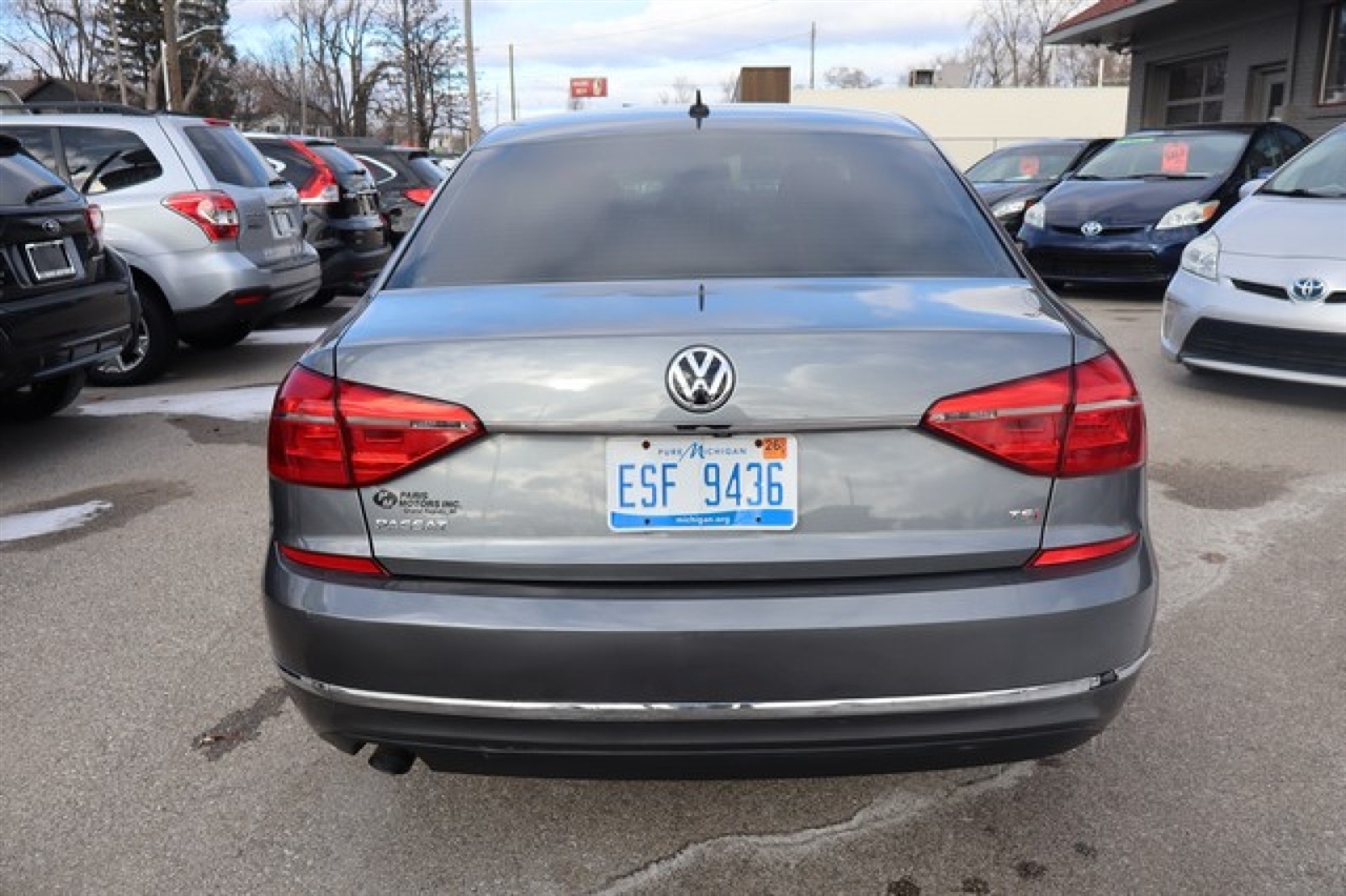 Volkswagen Passat  2016